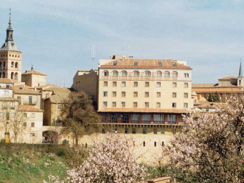 فندق شقوبيةفي  فندق ريال سيجوفيا المظهر الخارجي الصورة
